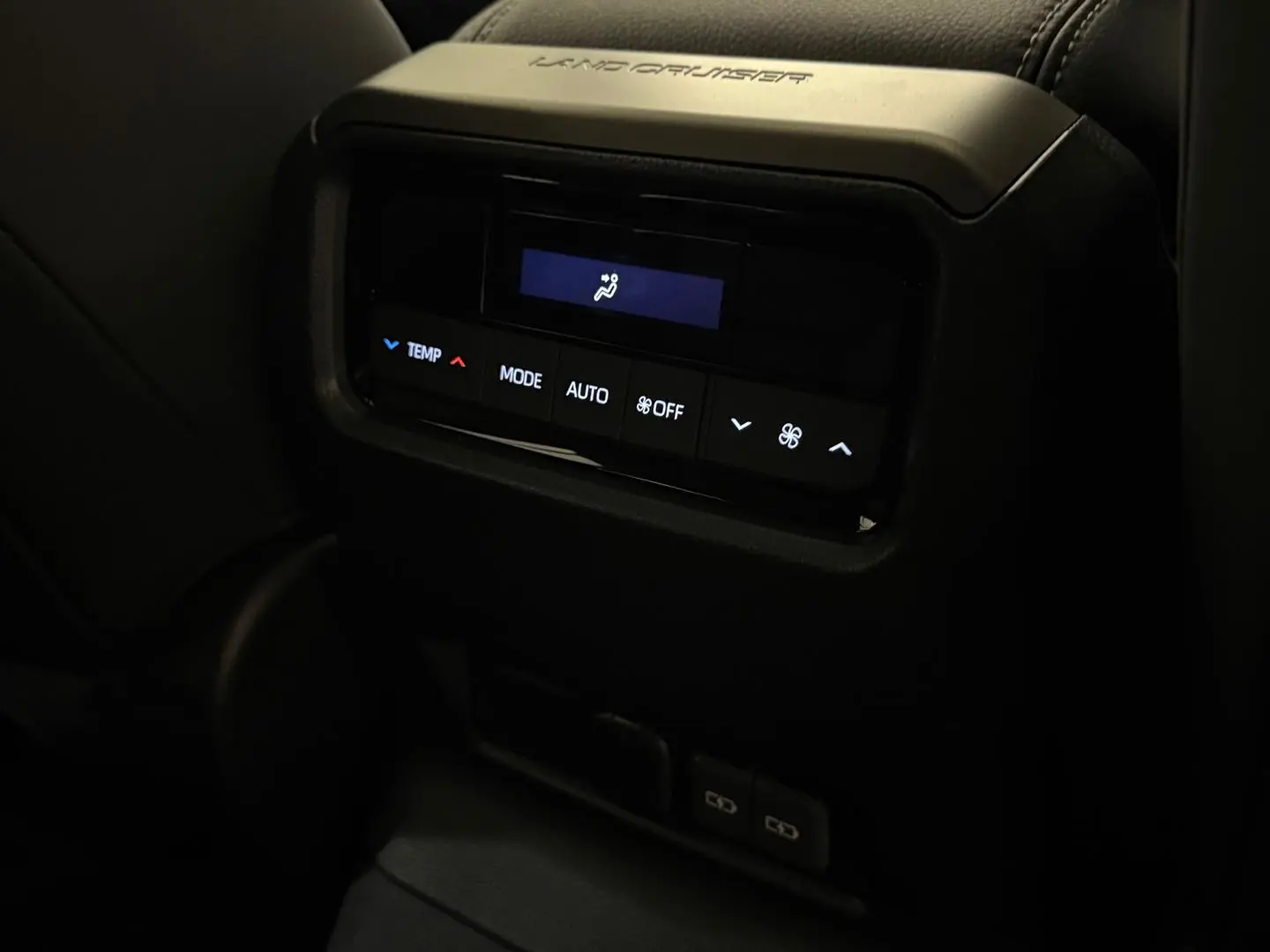 2025 Toyota Landcruiser Prado Gallery Image 16