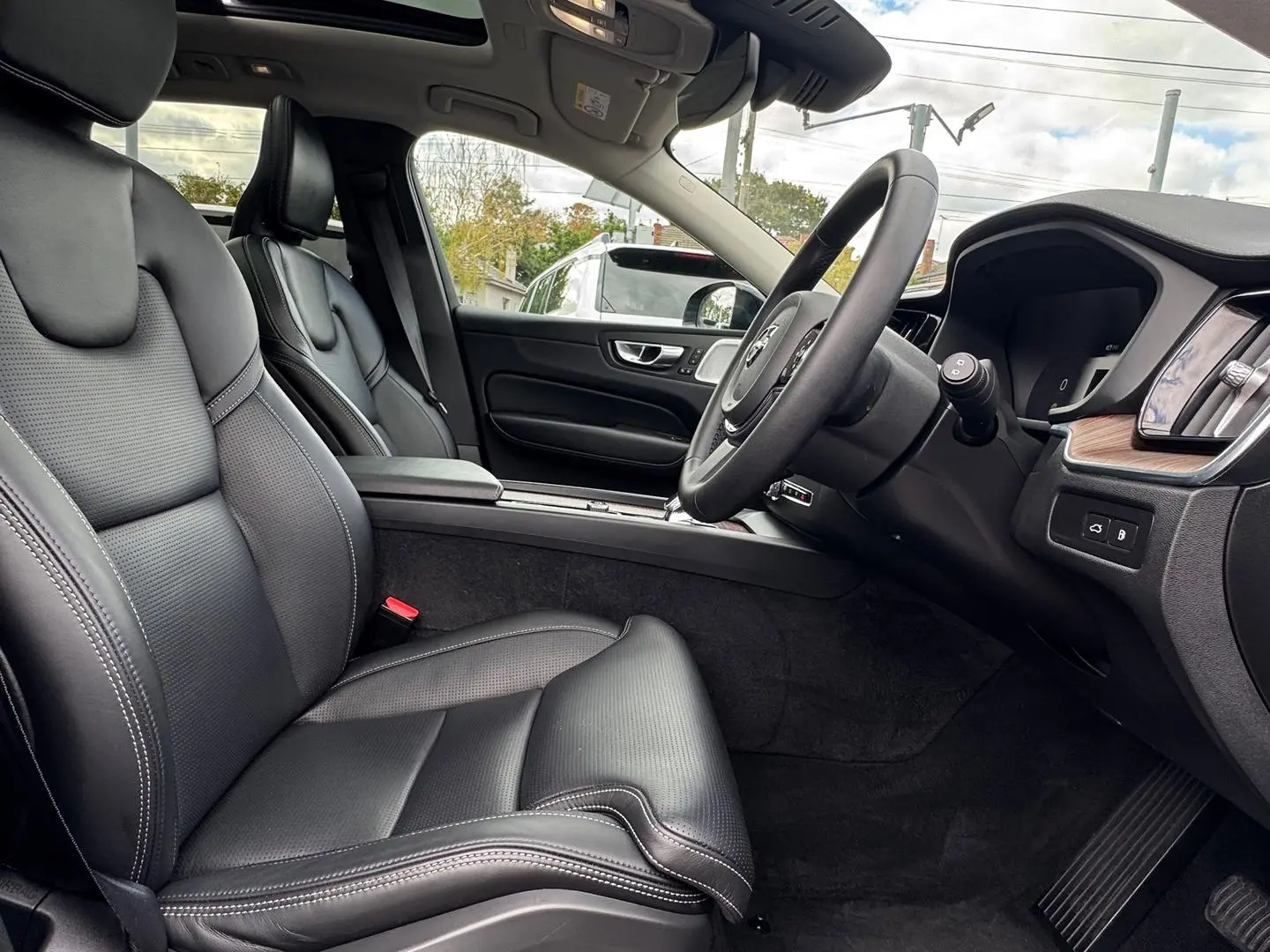 2022 Volvo XC60 Gallery Image 12