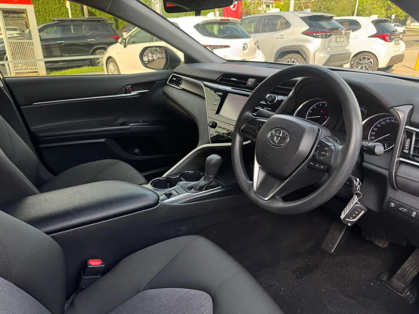 2018 Toyota Camry Gallery Image 11