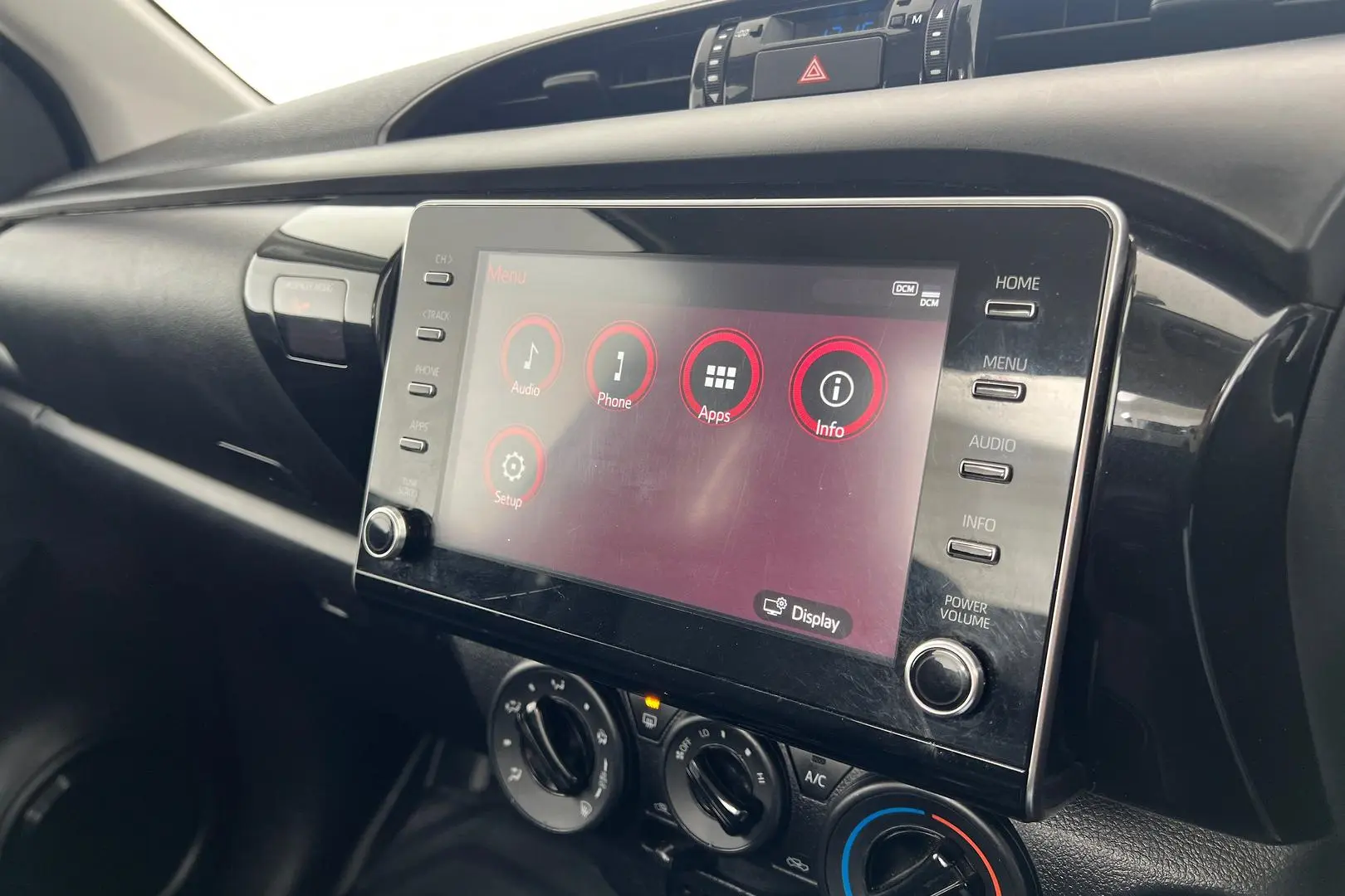 2022 Toyota Hilux Gallery Image 22