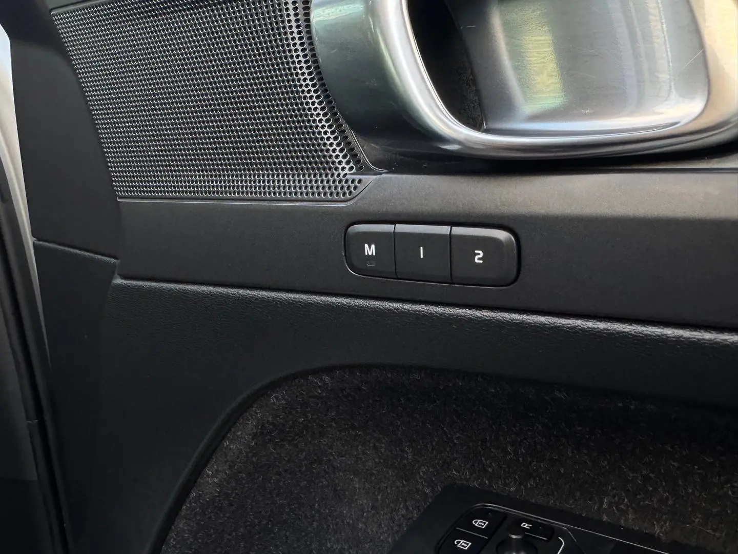 2018 Volvo XC40 Gallery Image 15