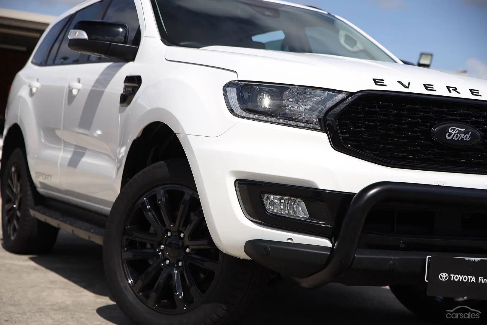 2022 Ford Everest Image 6