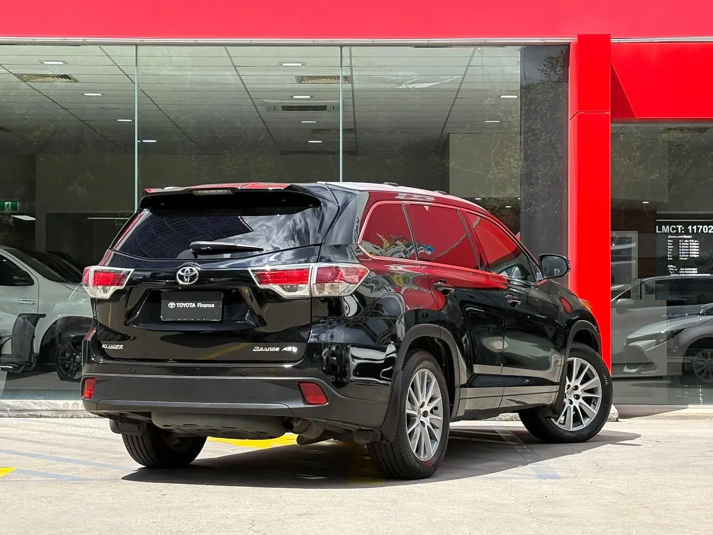 2015 Toyota Kluger Gallery Image 10