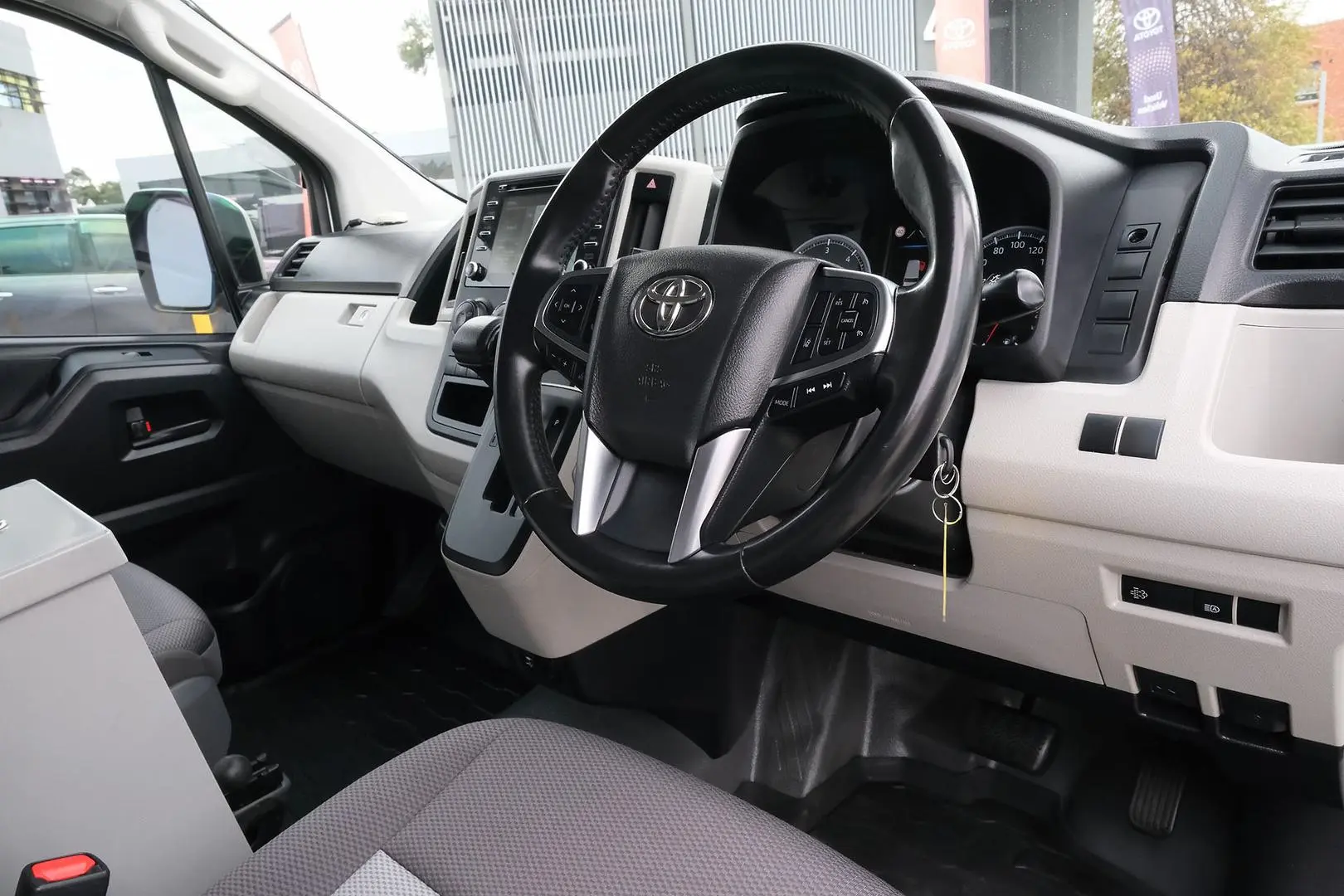 2020 Toyota Hiace Gallery Image 6