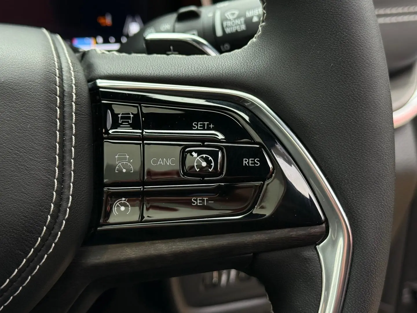 2023 Jeep Grand Cherokee Gallery Image 18