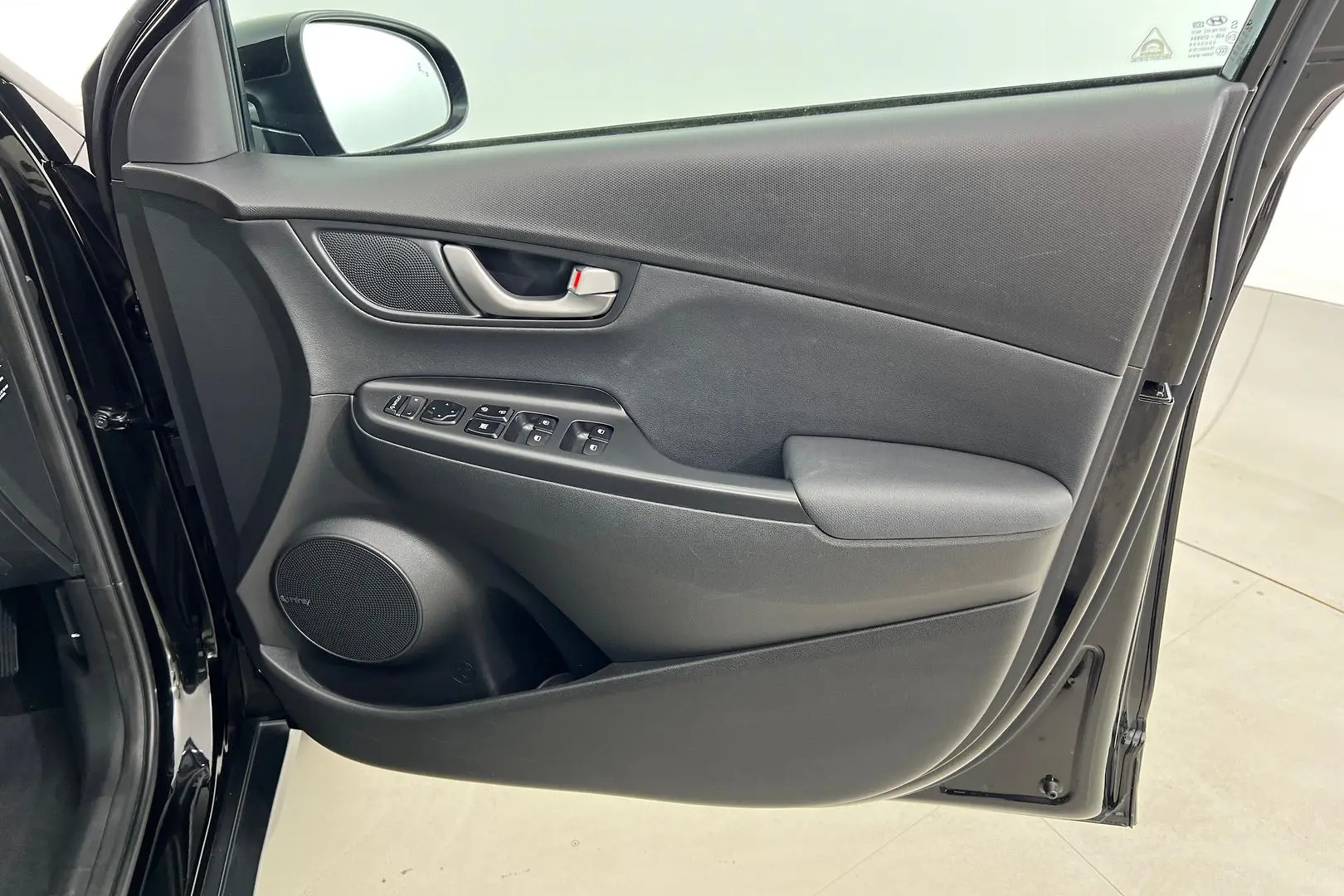 2019 Hyundai Kona Gallery Image 13