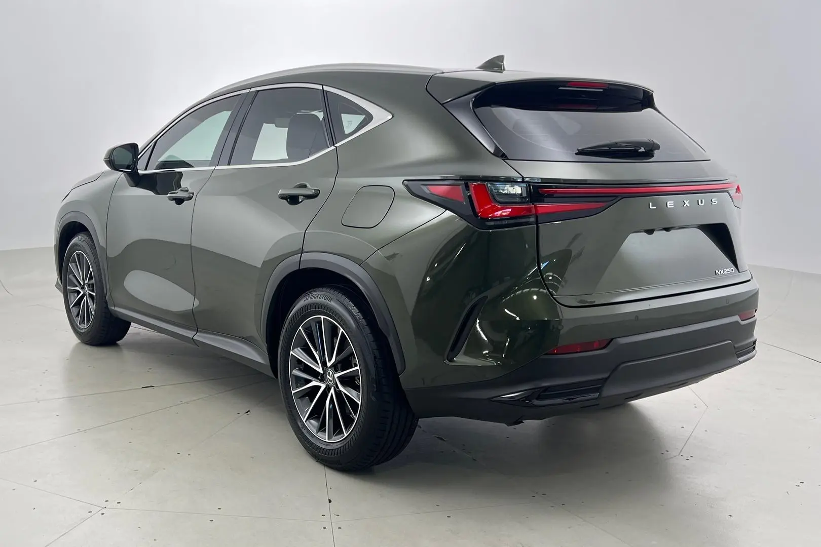 2023 Lexus NX Gallery Image 7