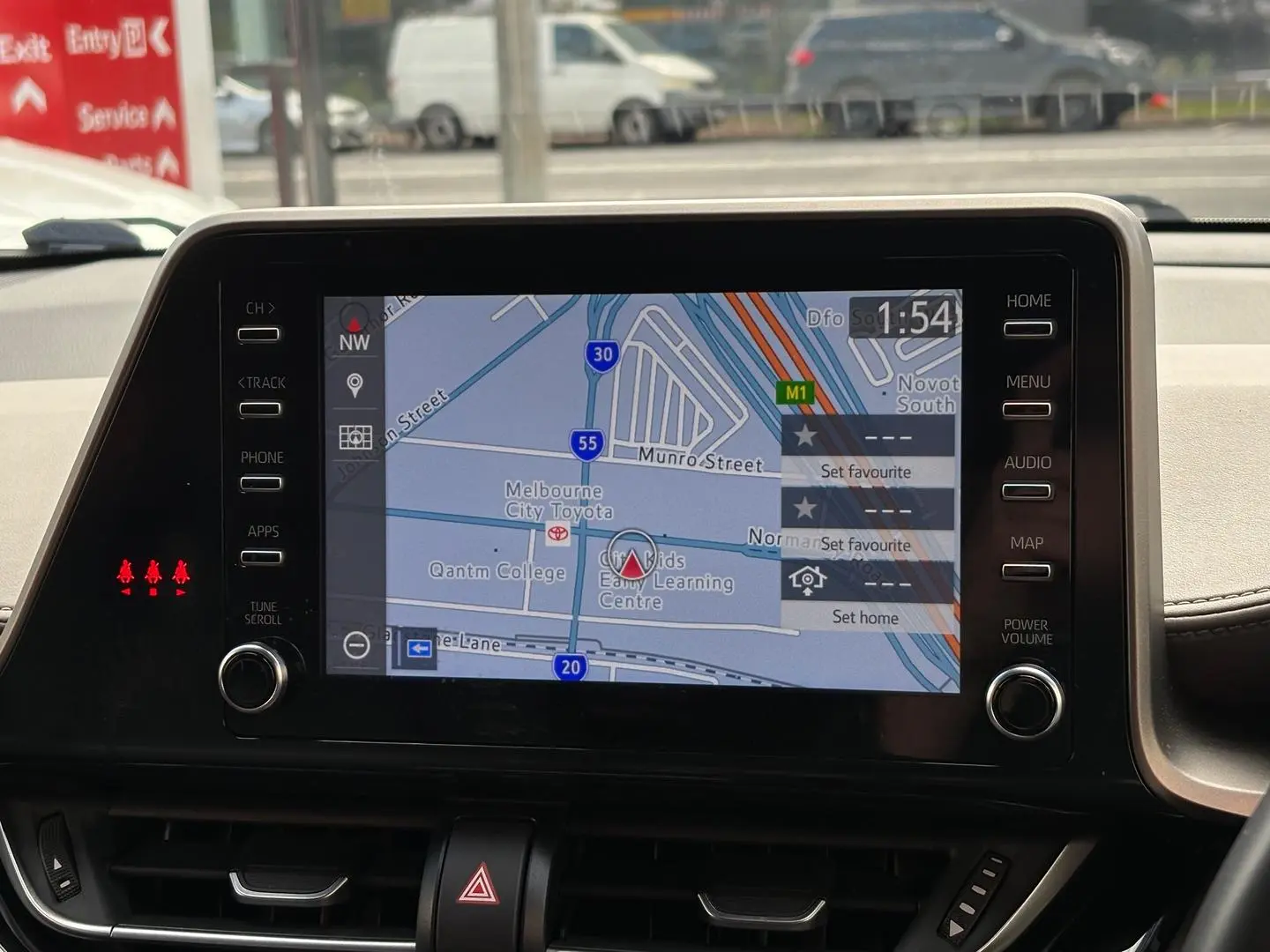 2022 Toyota C-HR Gallery Image 14
