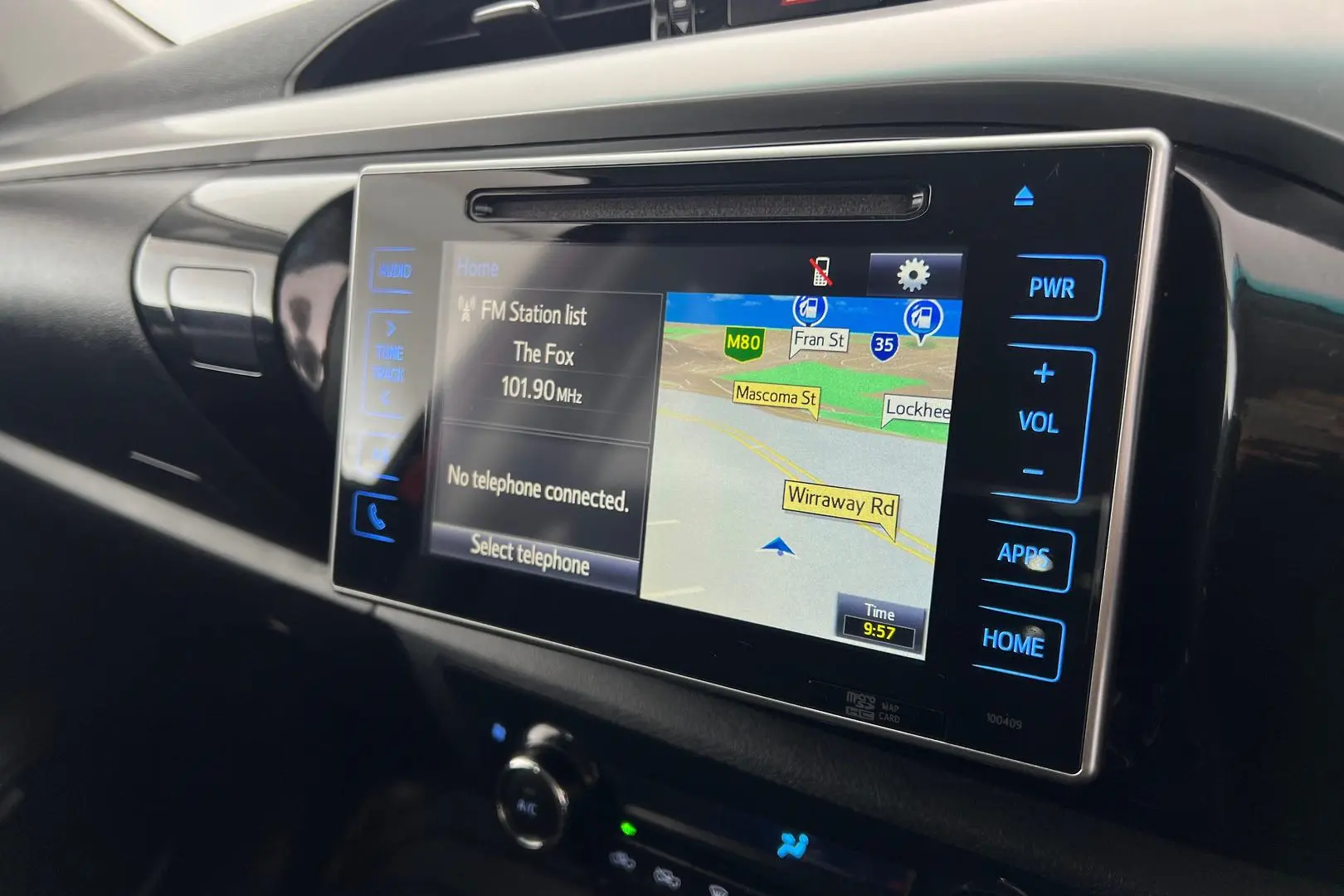2016 Toyota Hilux Gallery Image 21