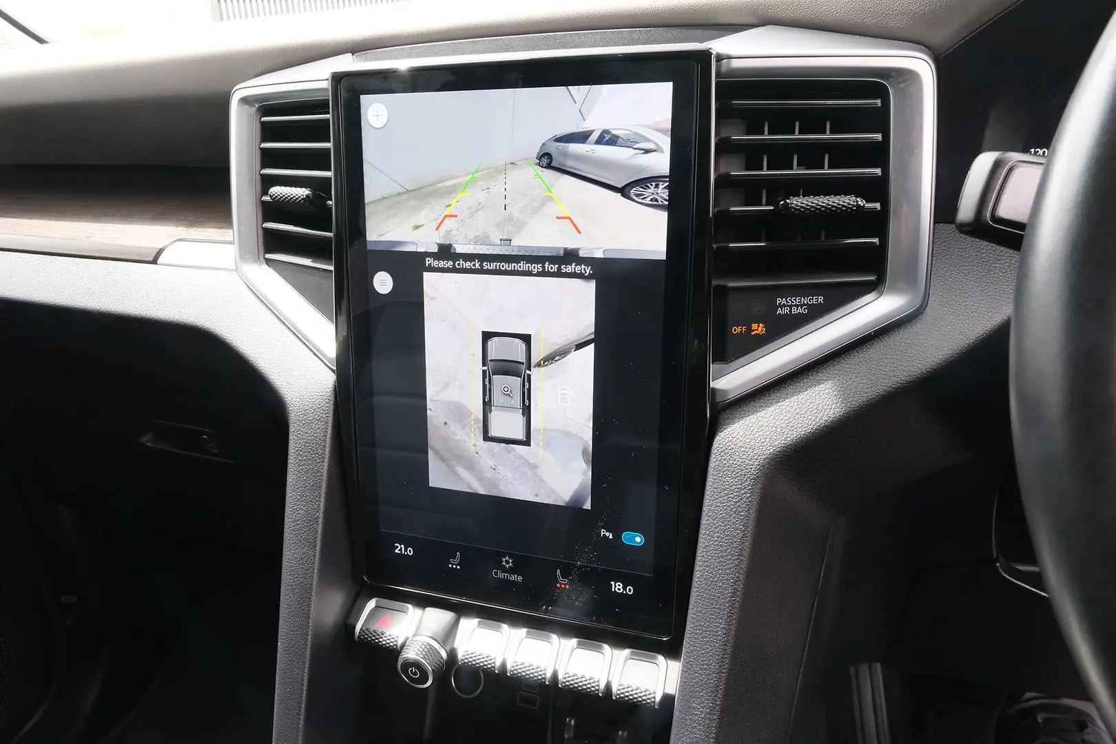 2023 Volkswagen Amarok Gallery Image 9