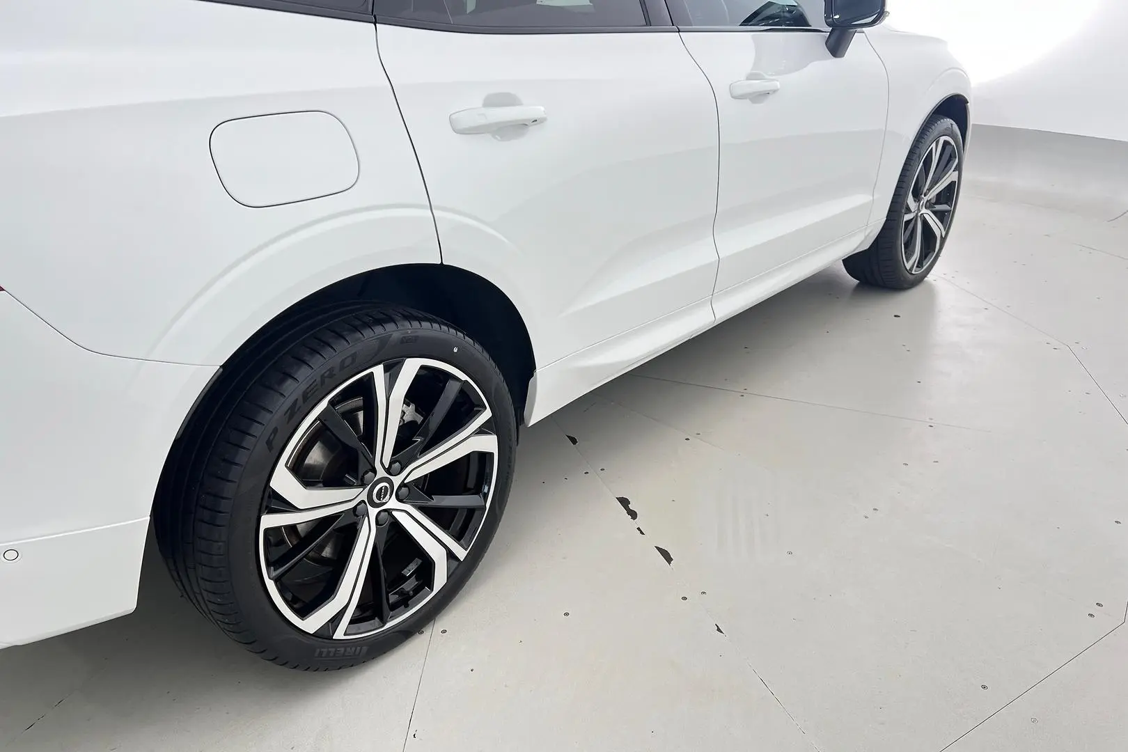 2021 Volvo XC60 Gallery Image 10