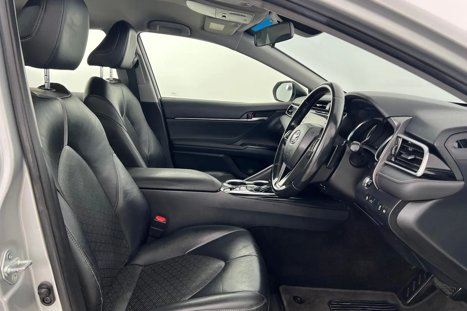 2018 Toyota Camry Gallery Image 19