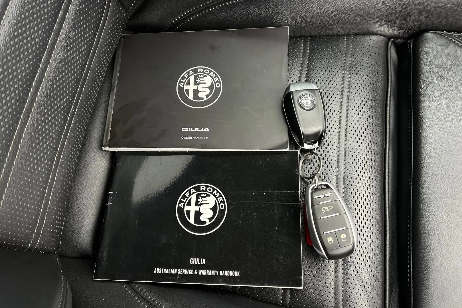 2019 Alfa Romeo Giulia Gallery Image 20
