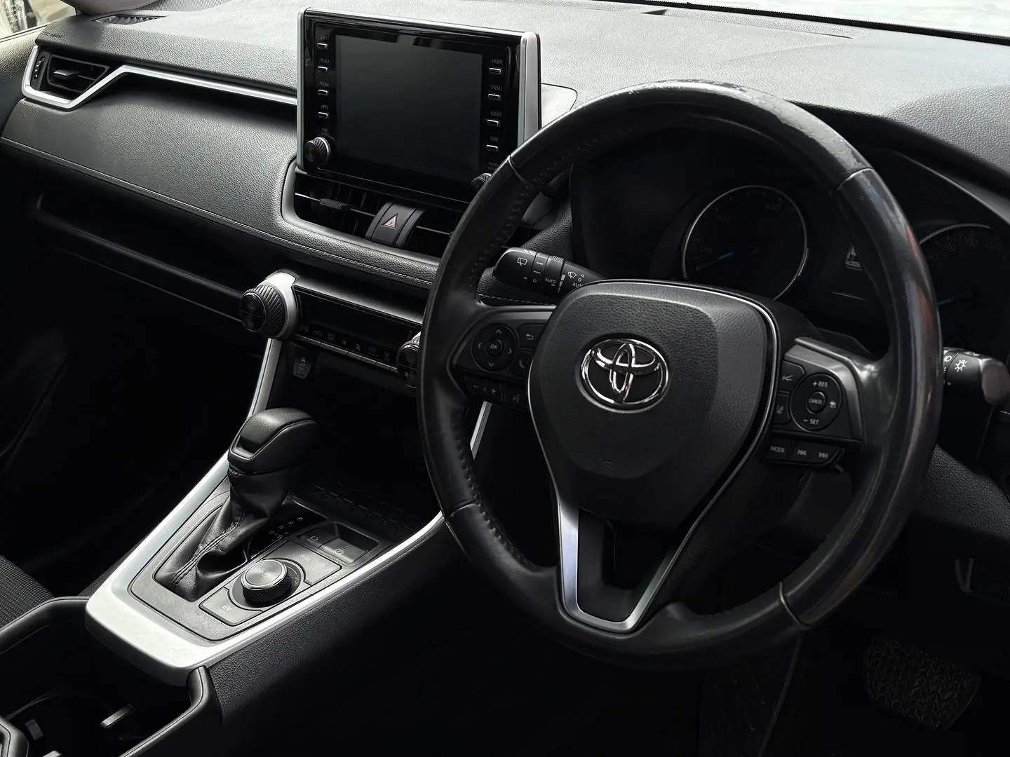2022 Toyota RAV4 Gallery Image 12