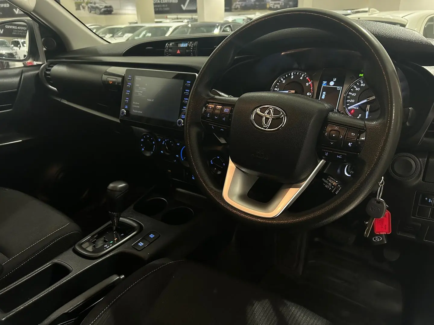 2020 Toyota Hilux Gallery Image 11