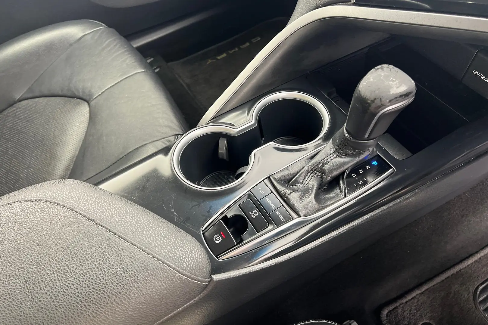 2018 Toyota Camry Gallery Image 15