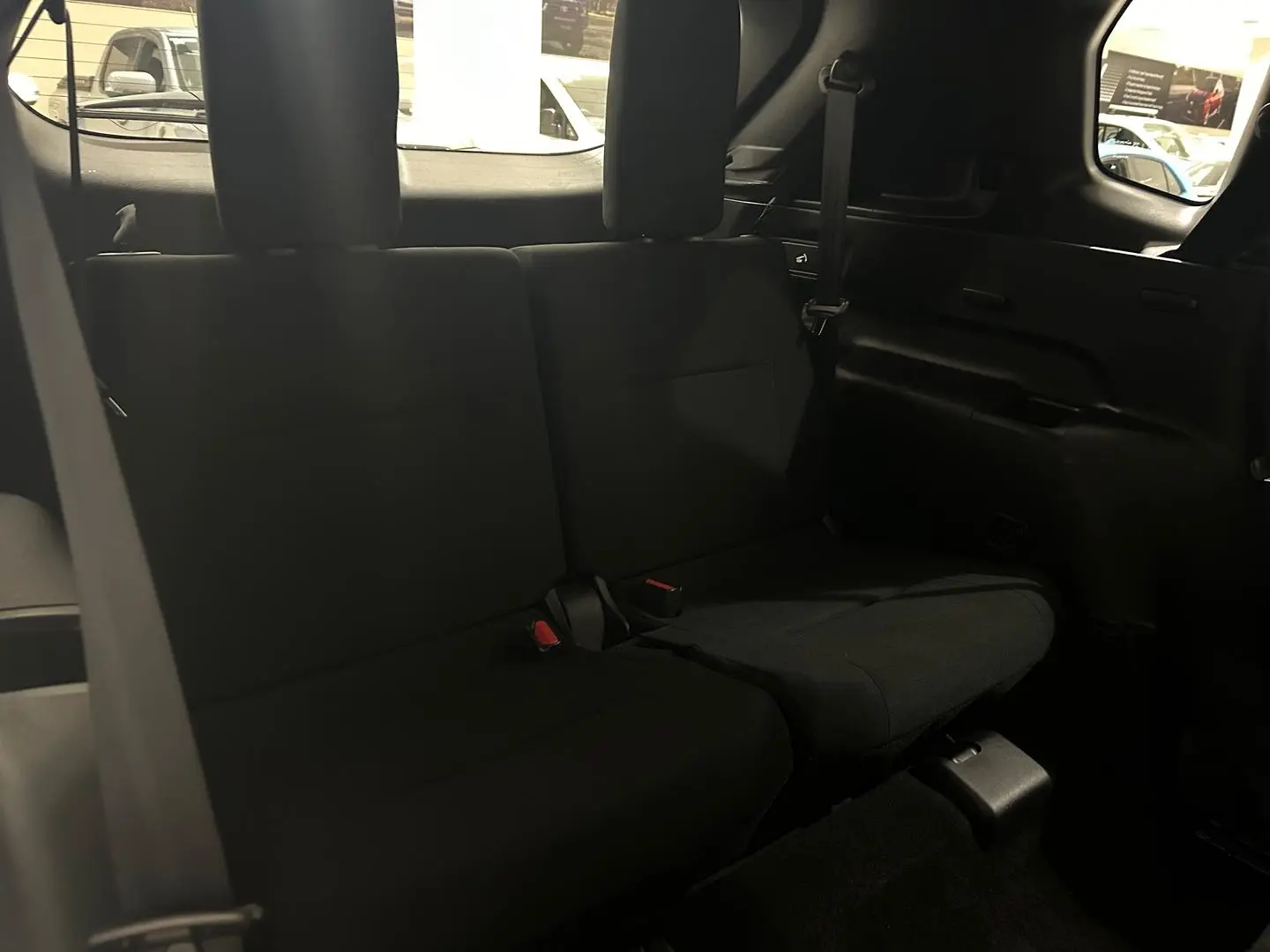 2022 Mitsubishi Outlander Gallery Image 14