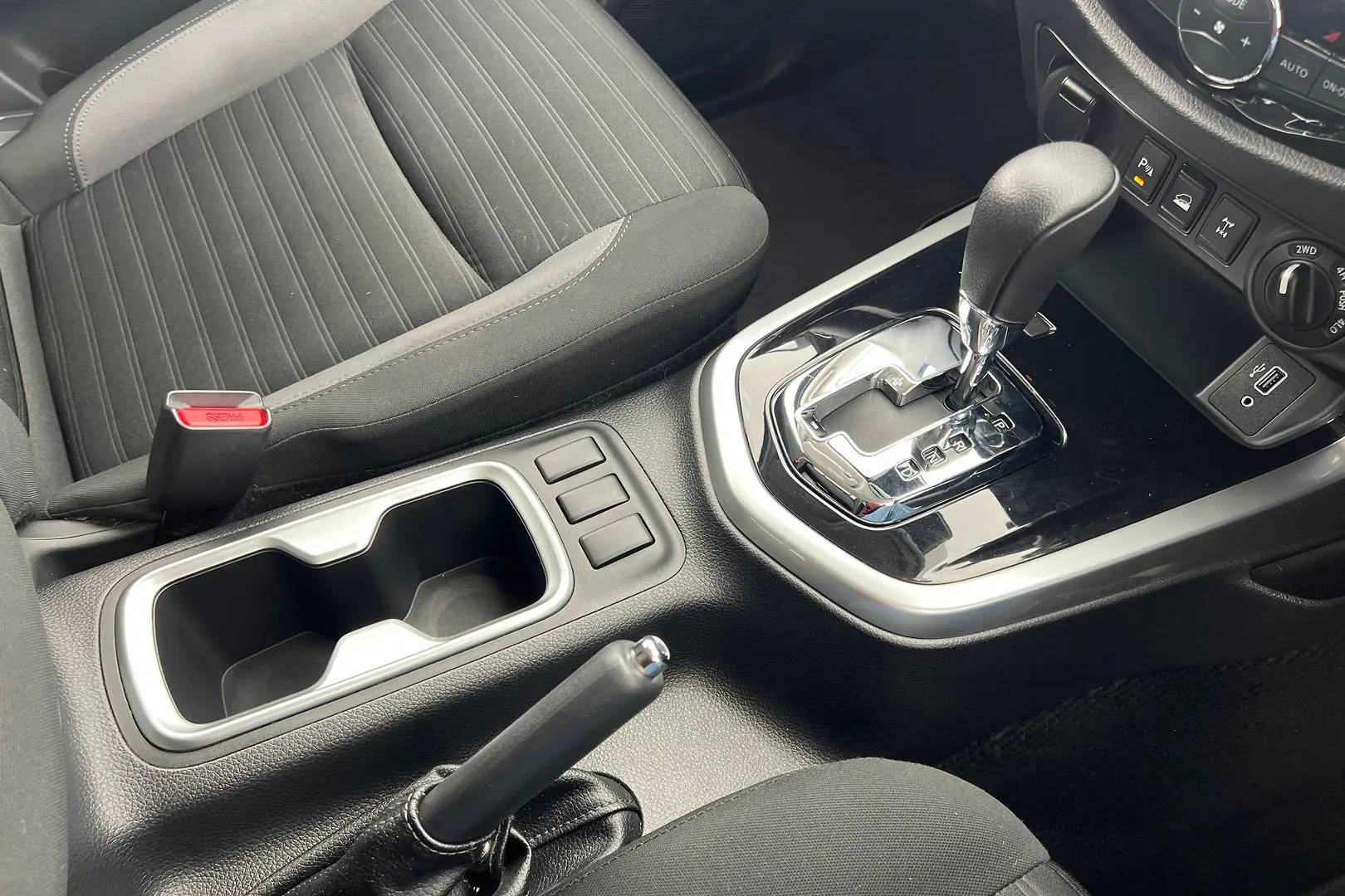 2021 Nissan Navara Gallery Image 12