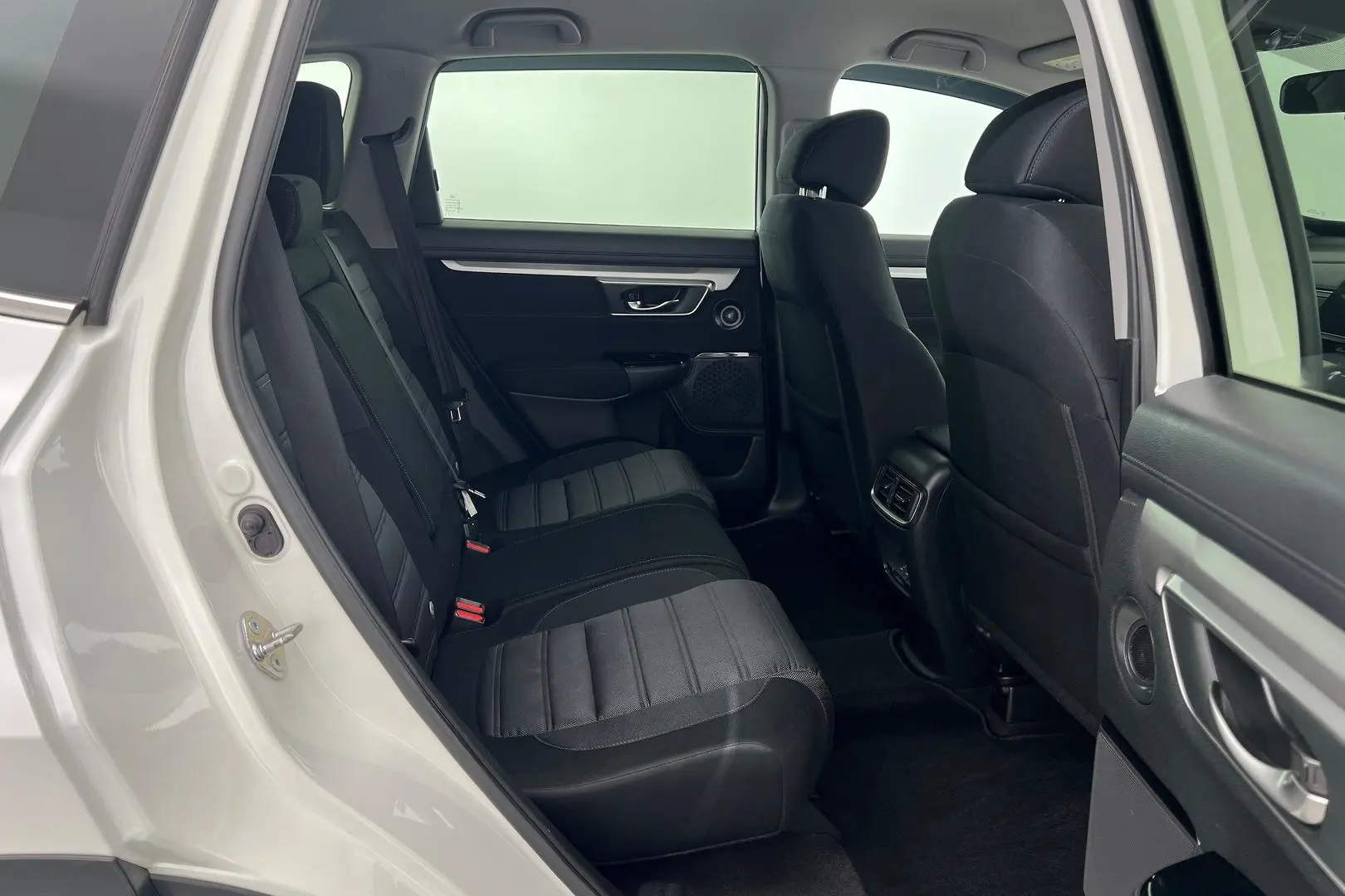 2017 Honda CR-V Gallery Image 19
