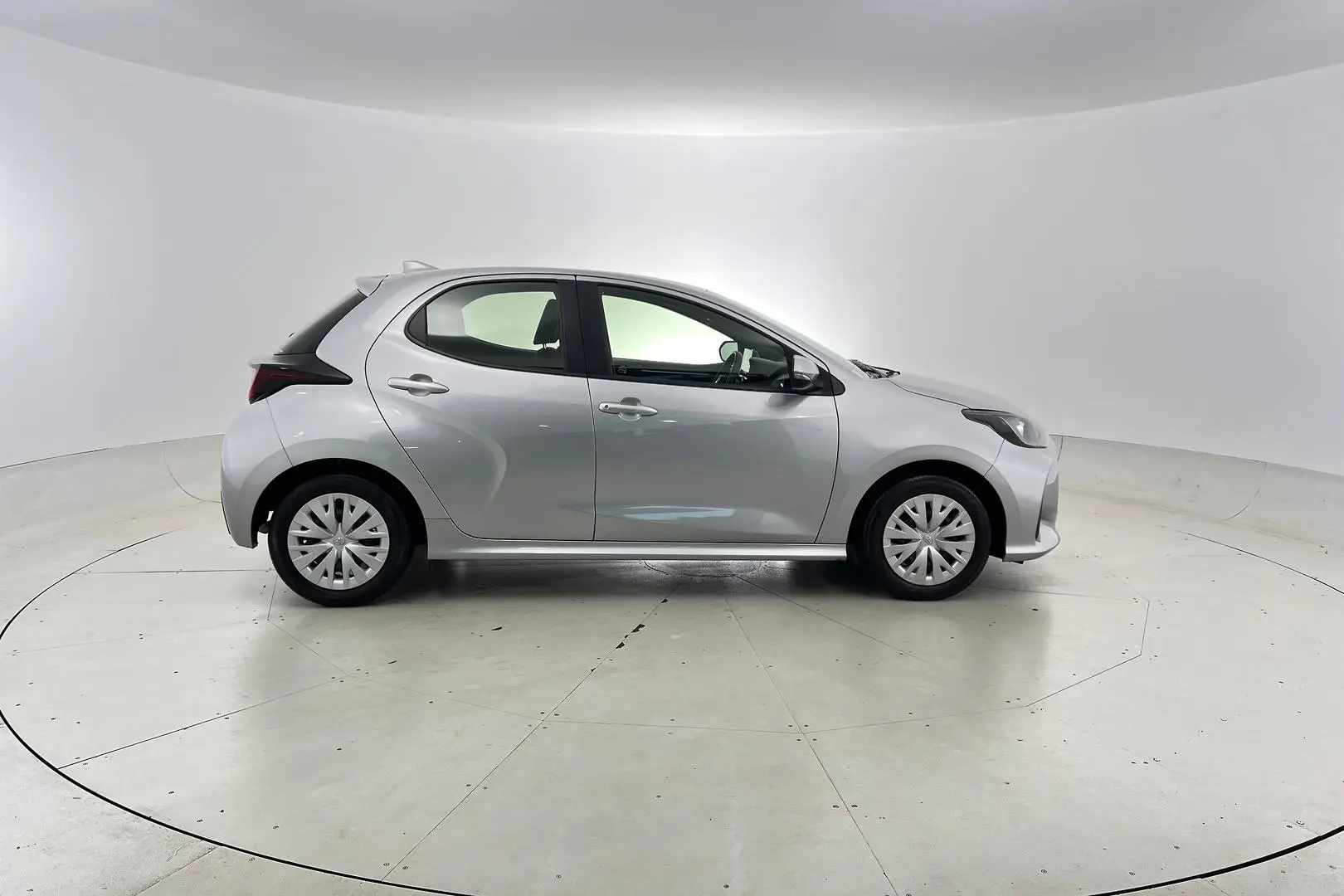 2023 Toyota Yaris Gallery Image 3