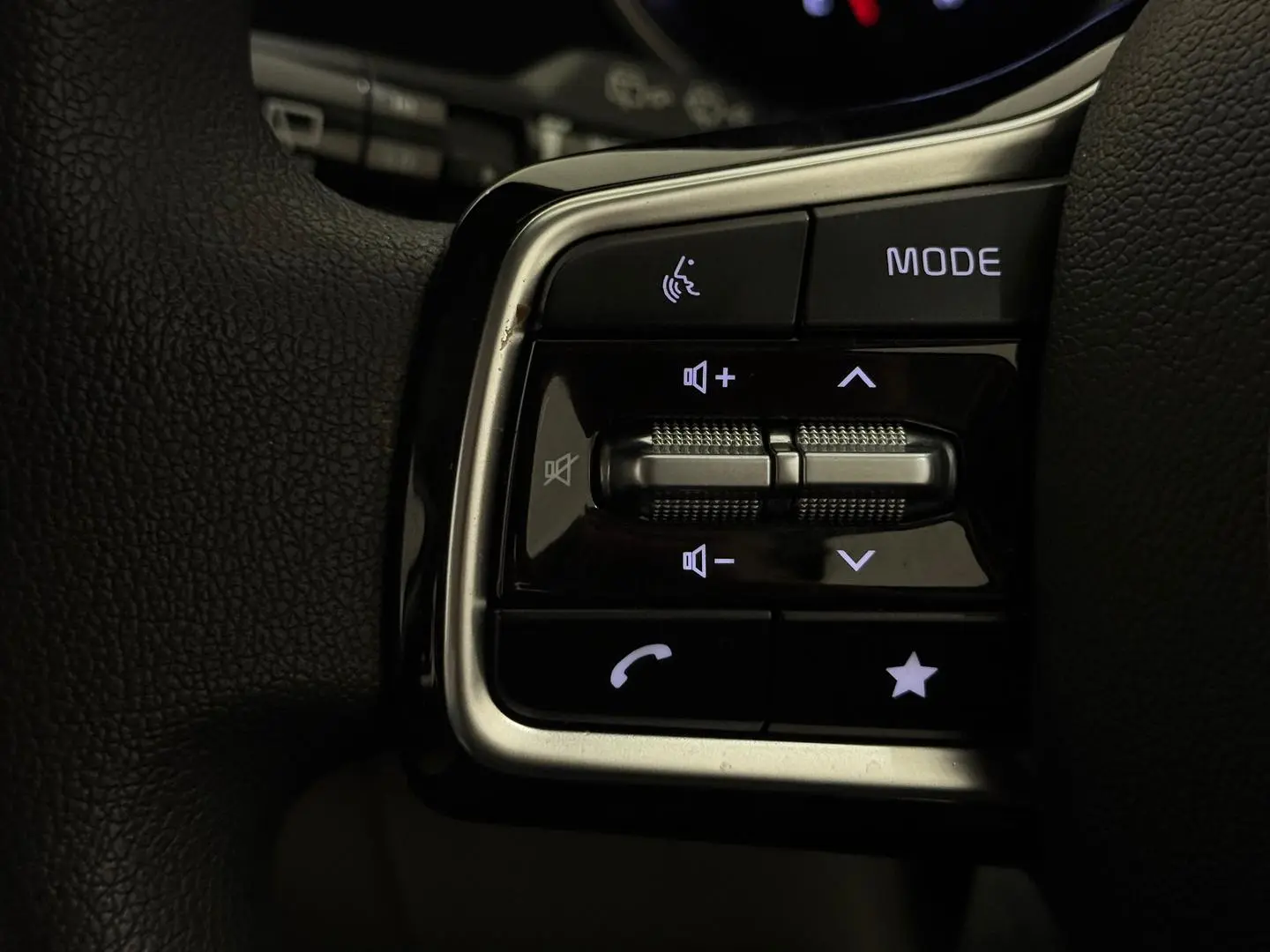 2022 Kia Carnival Gallery Image 23