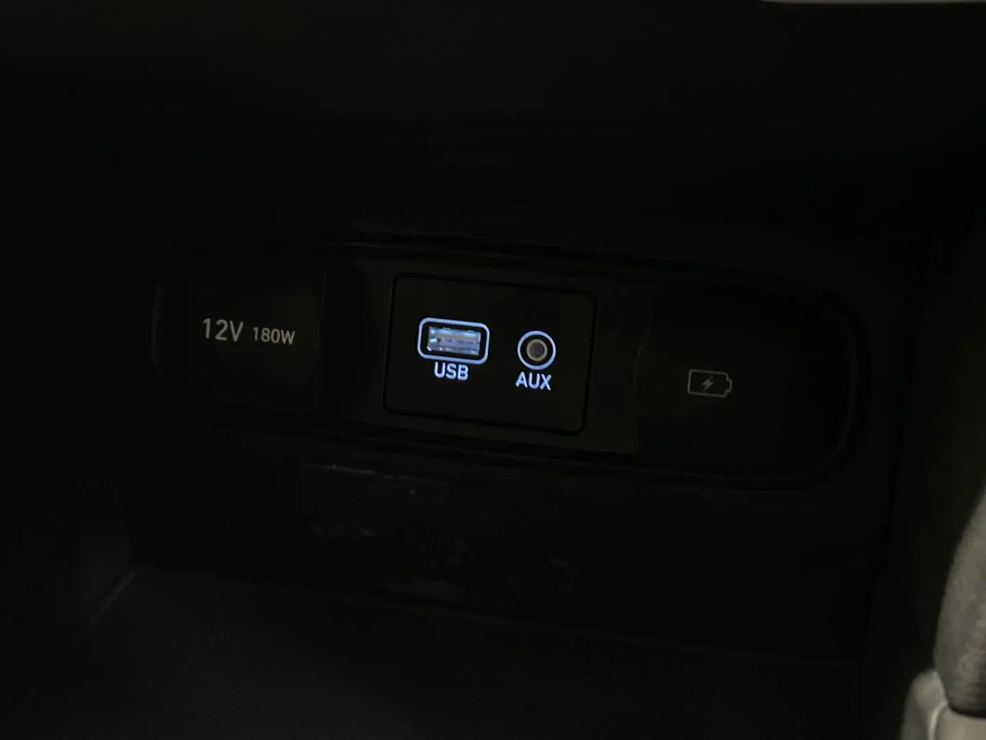 2020 Hyundai Santa Fe Gallery Image 27