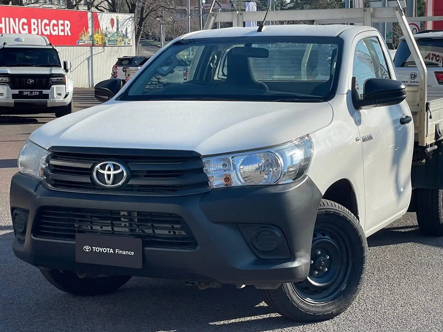 2017 Toyota Hilux Gallery Image 11