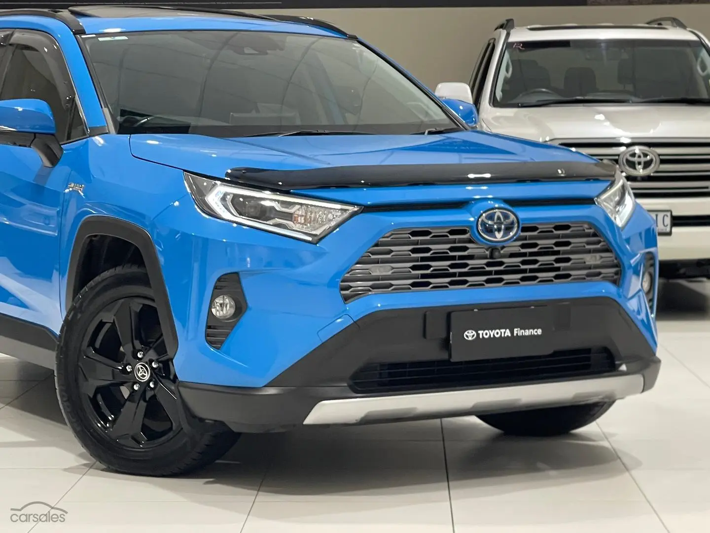 2020 Toyota RAV4 Image 3
