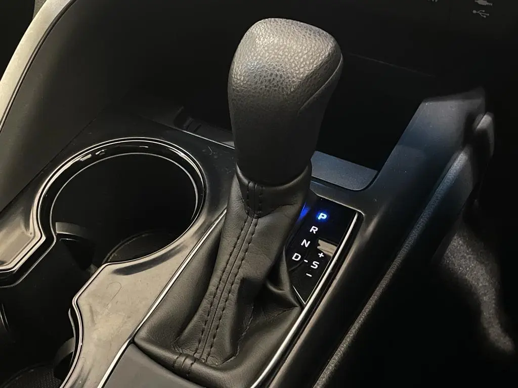 2018 Toyota Camry Gallery Image 18