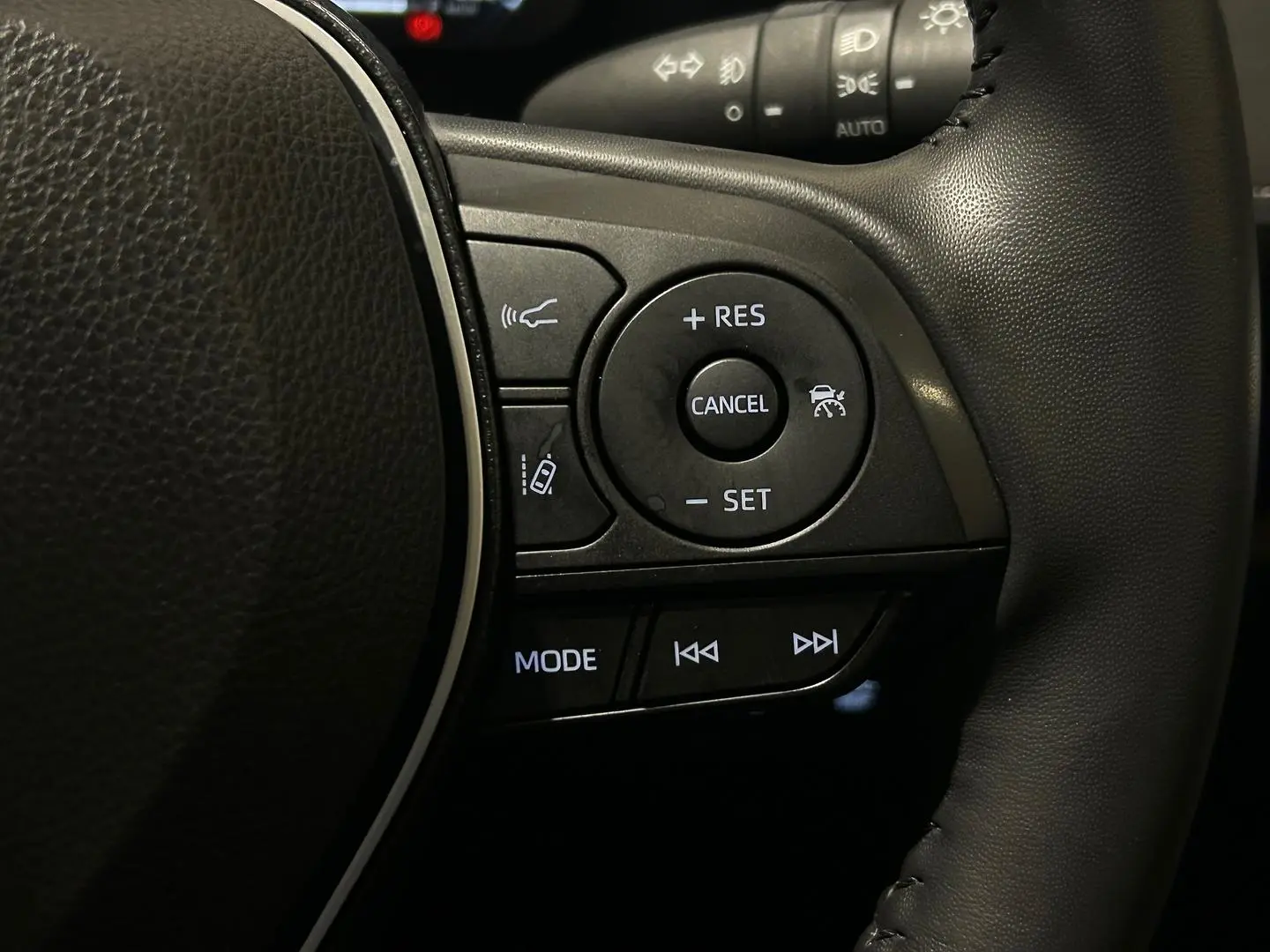 2024 Toyota RAV4 Gallery Image 27