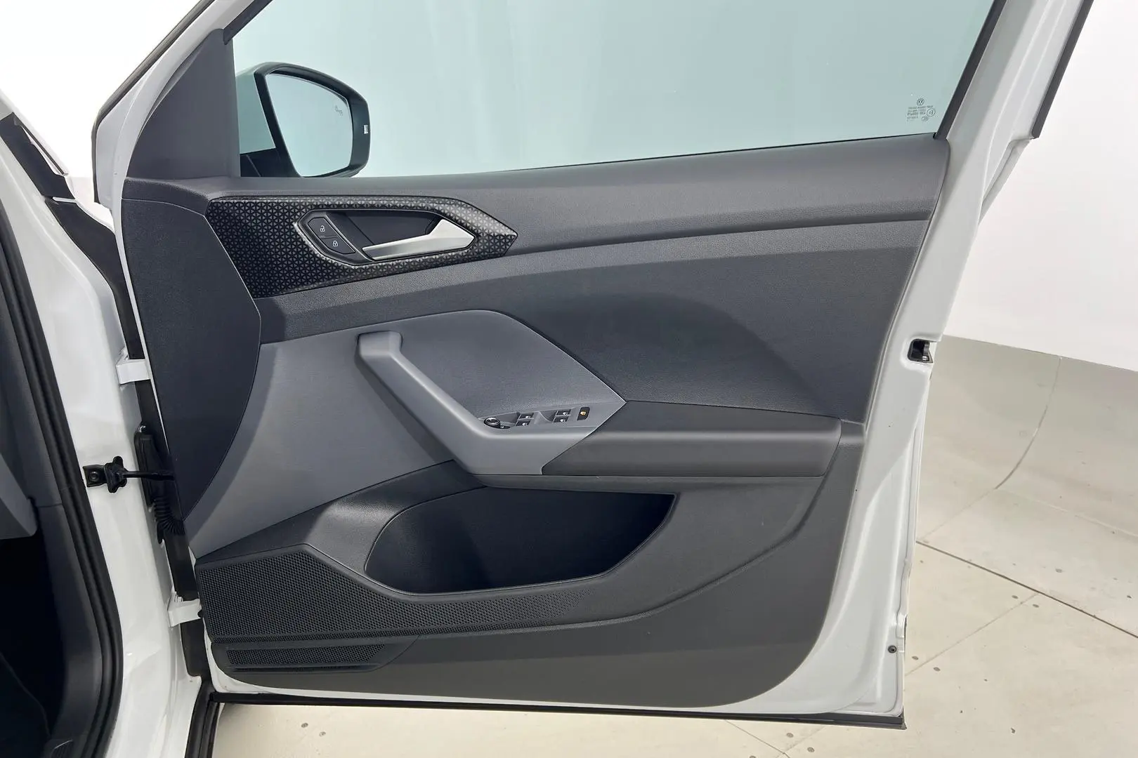 2021 Volkswagen T-Cross Gallery Image 10