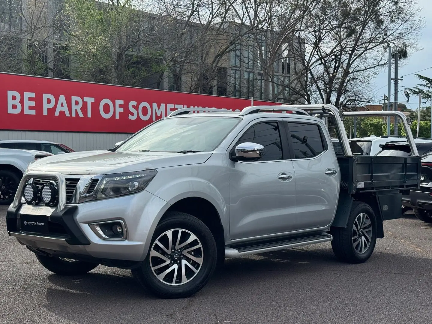 2020 Nissan Navara Gallery Image 10