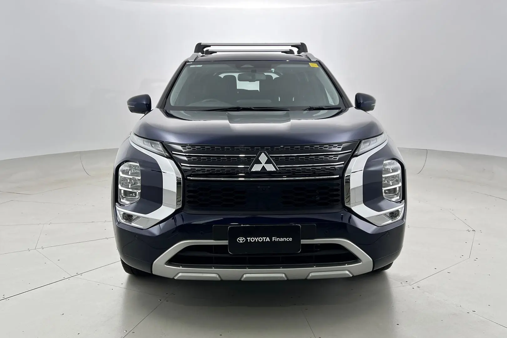 2022 Mitsubishi Outlander Gallery Image 10