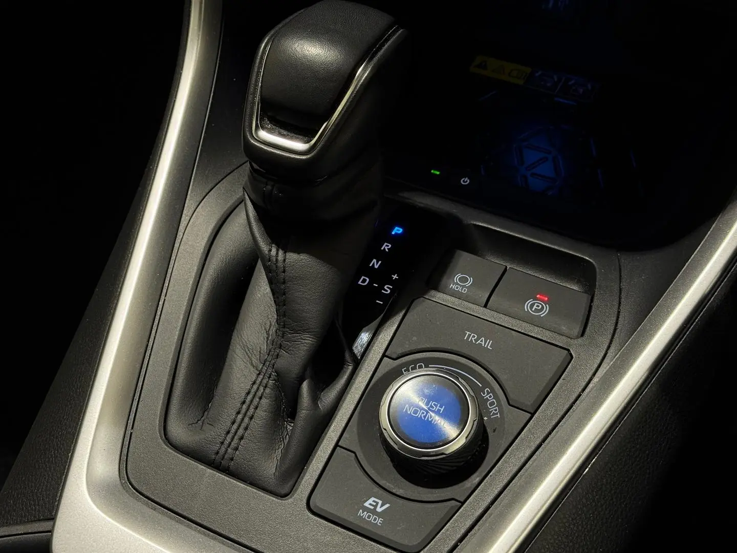 2024 Toyota RAV4 Gallery Image 21