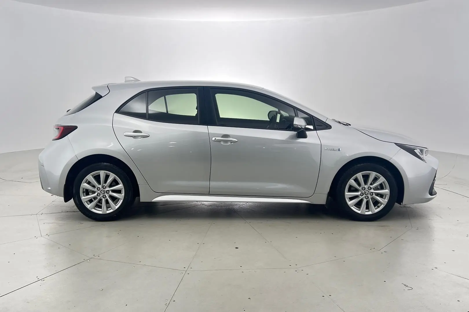 2023 Toyota Corolla Gallery Image 3