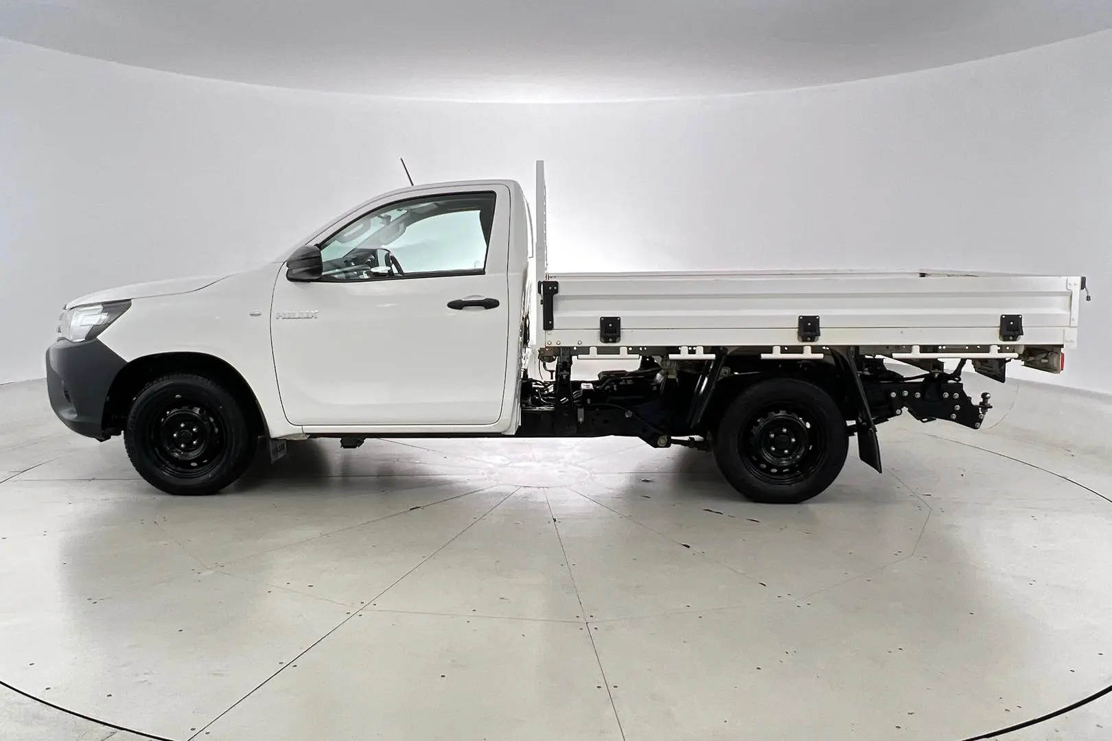 2020 Toyota Hilux Gallery Image 8