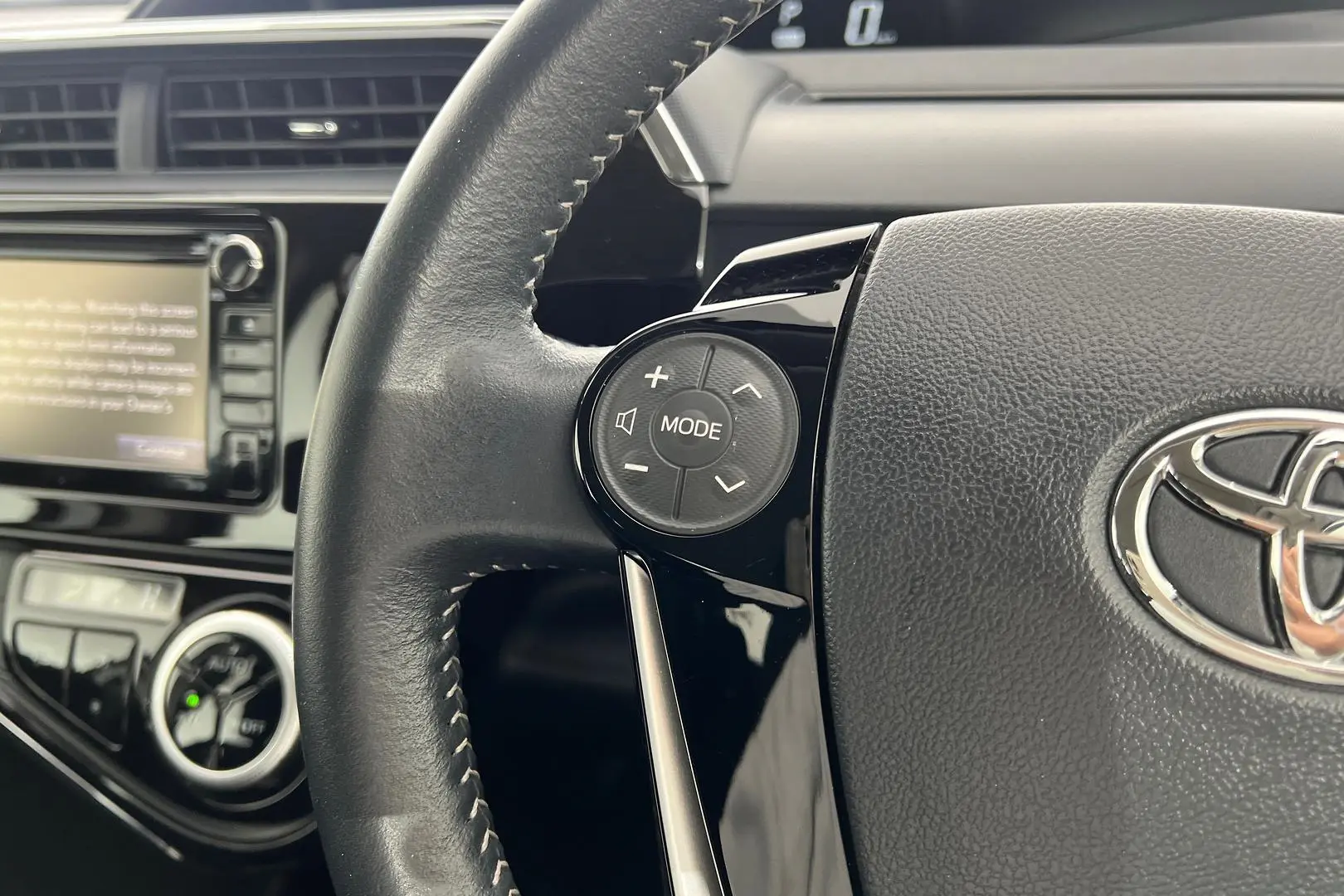 2018 Toyota Prius C Gallery Image 20