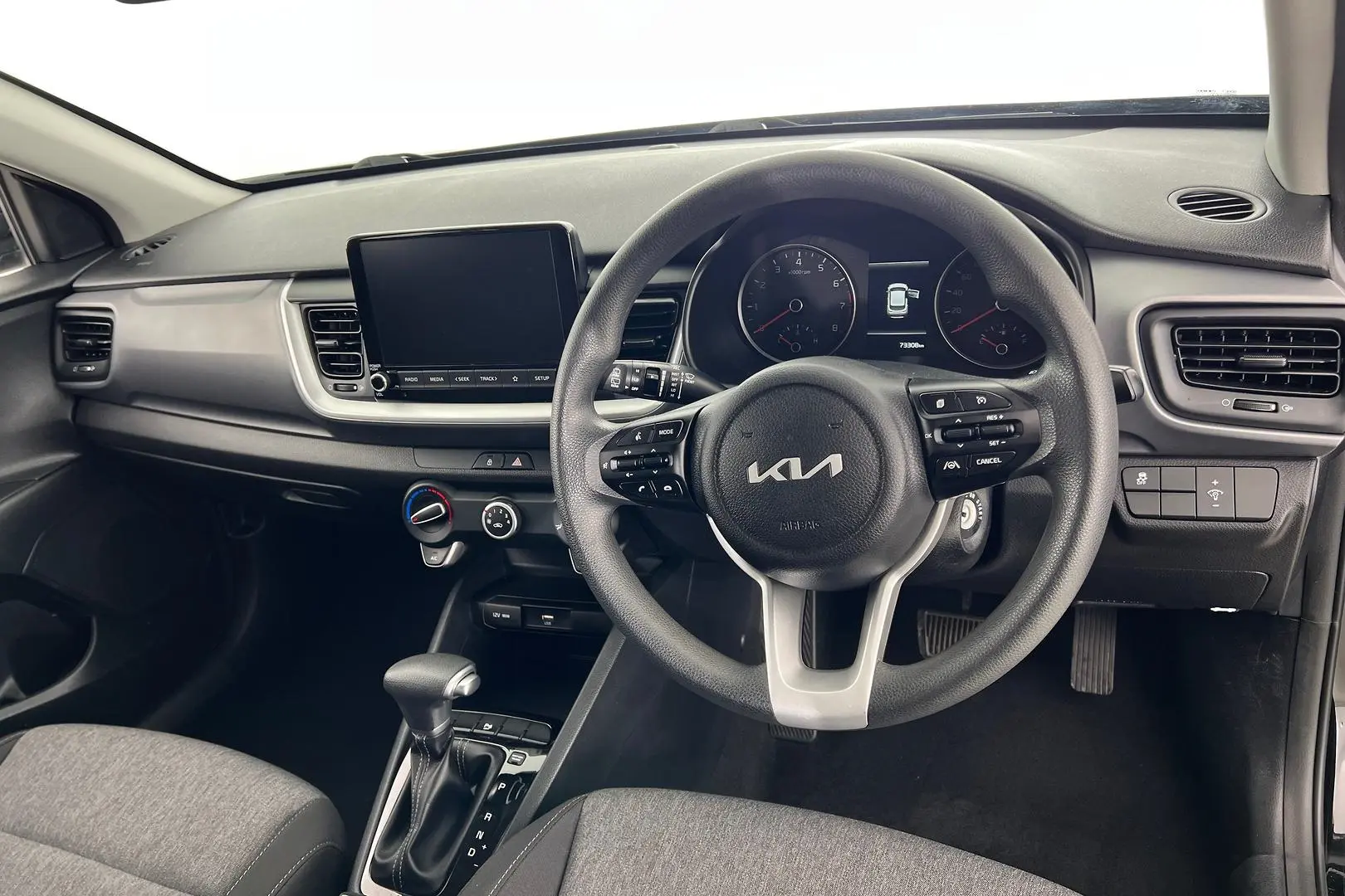 2022 Kia Stonic Gallery Image 12