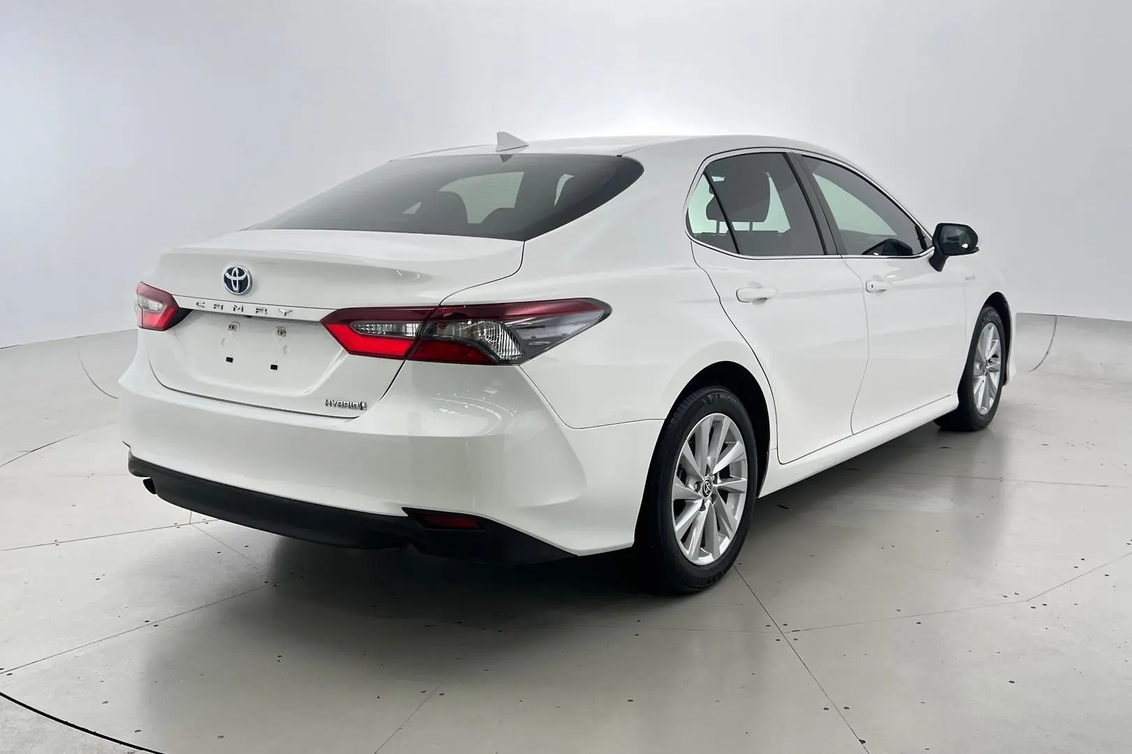 2021 Toyota Camry Gallery Image 4