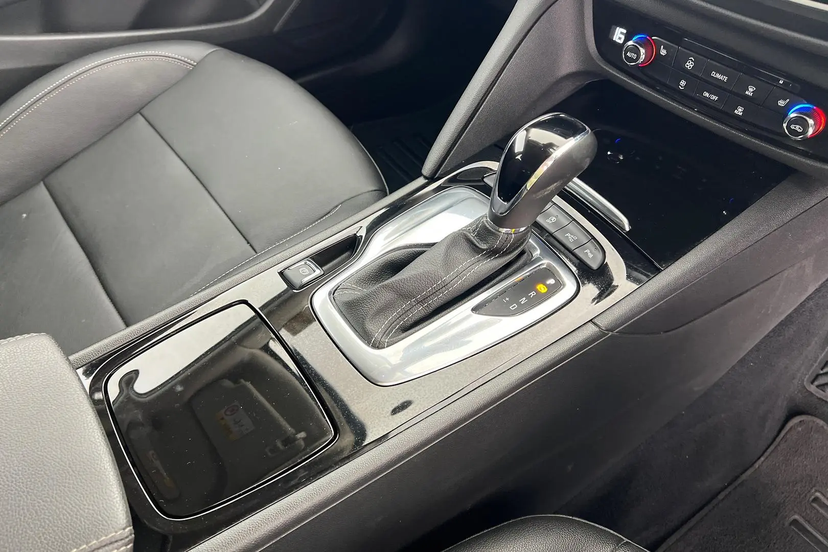 2019 Holden Calais Gallery Image 13