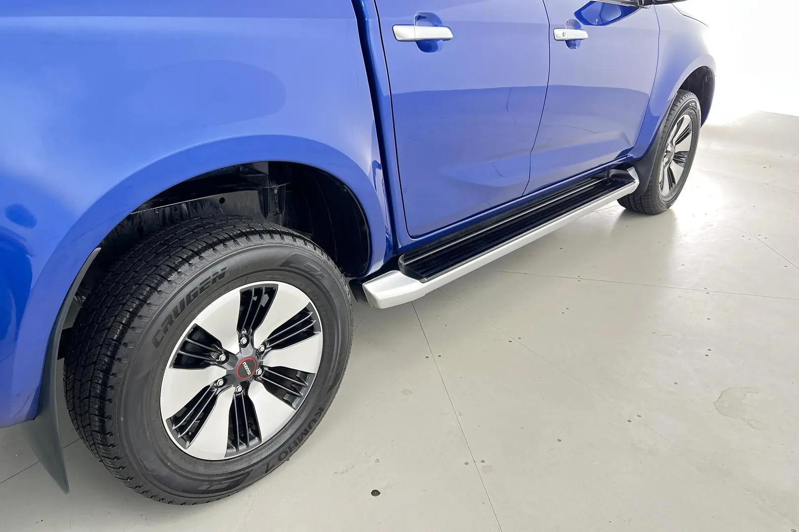 2021 Isuzu D-MAX Gallery Image 5