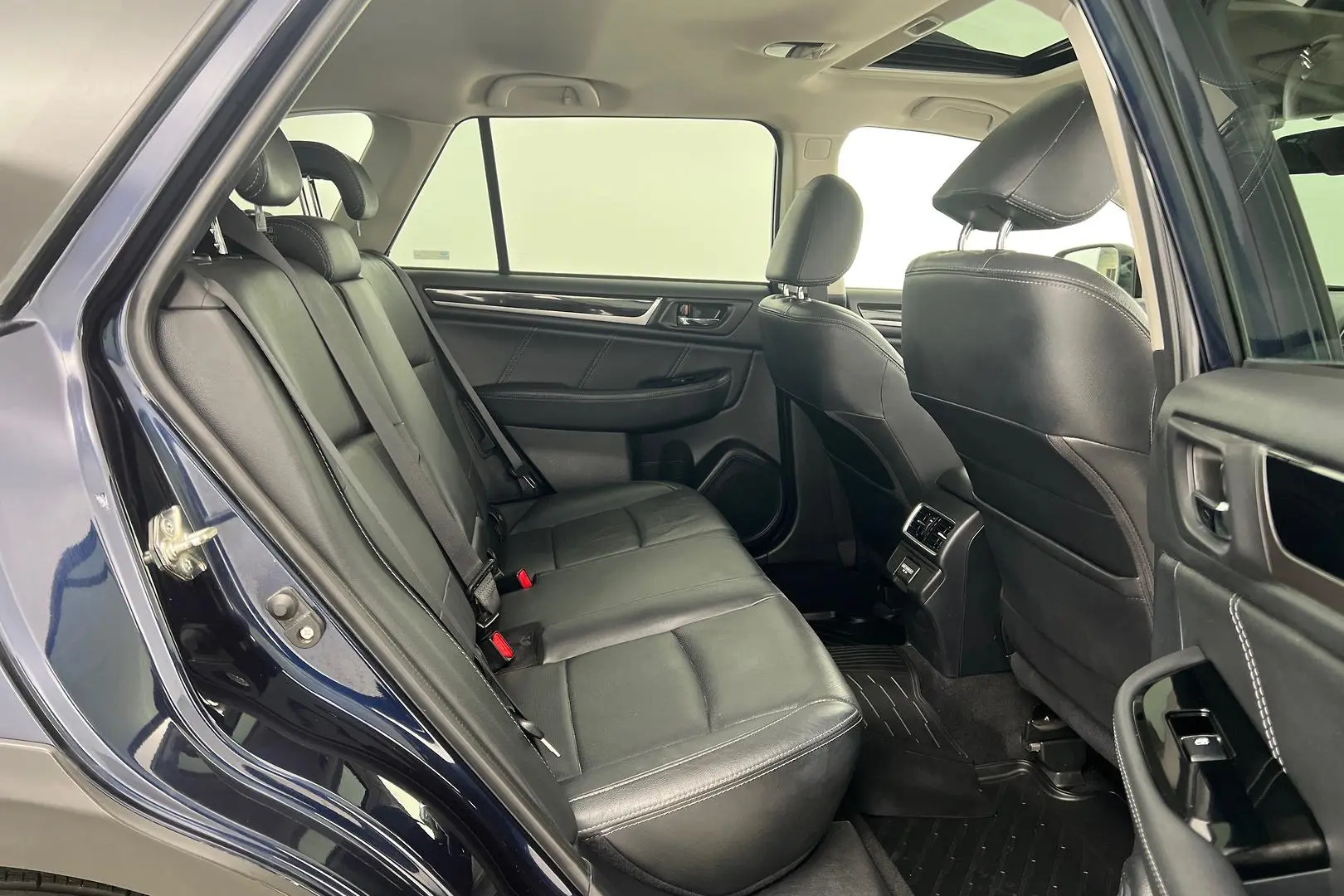 2018 Subaru Outback Gallery Image 19