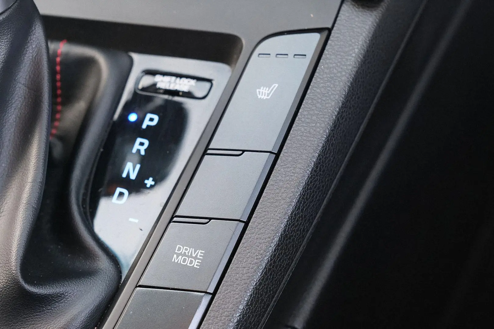 2017 Hyundai Elantra Gallery Image 20