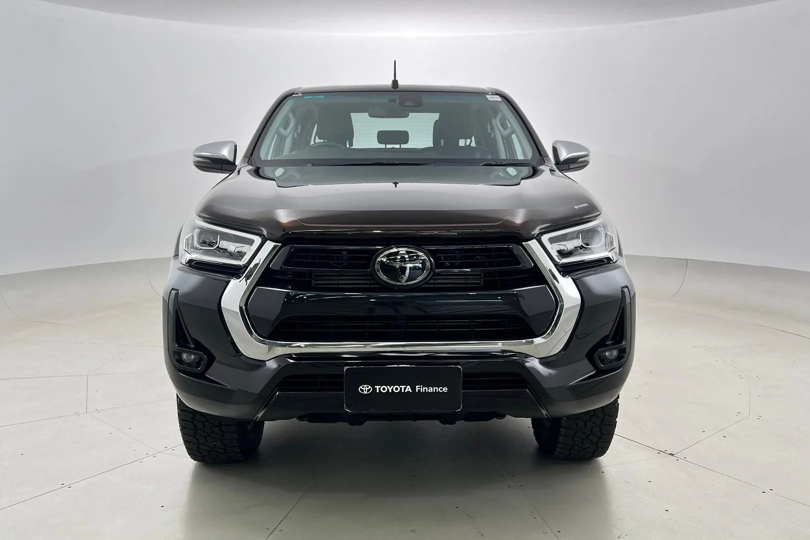 2020 Toyota Hilux Gallery Image 10