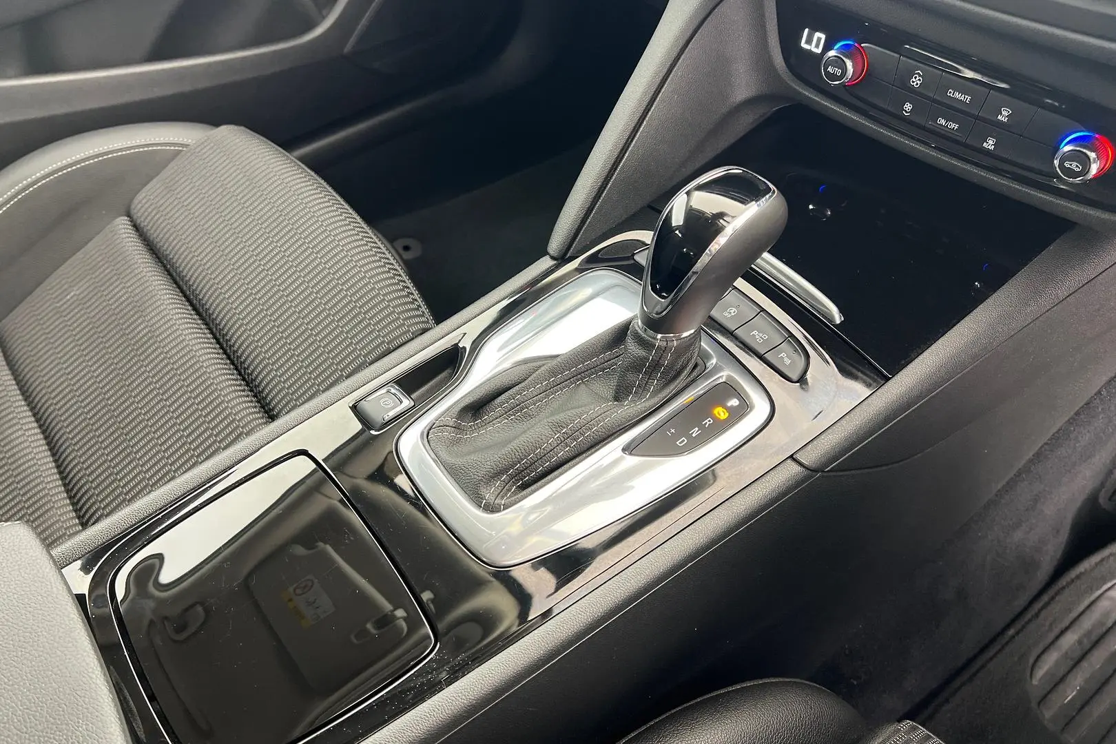 2019 Holden Commodore Gallery Image 13