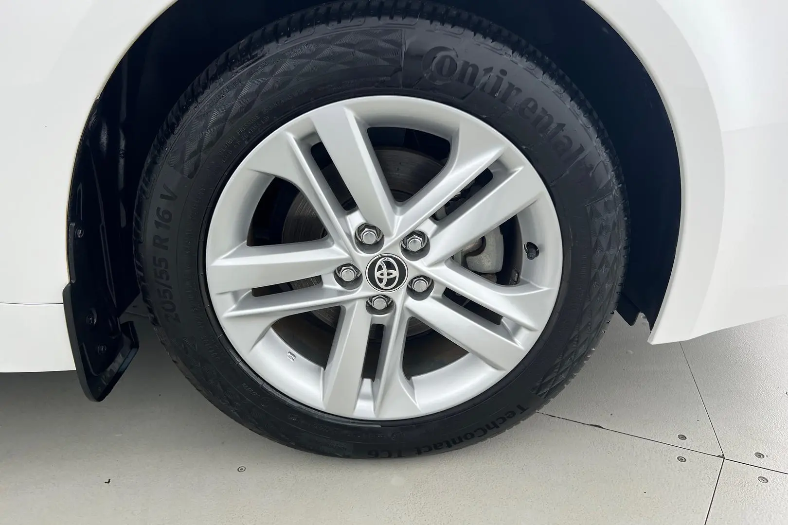 2019 Toyota Corolla Gallery Image 21