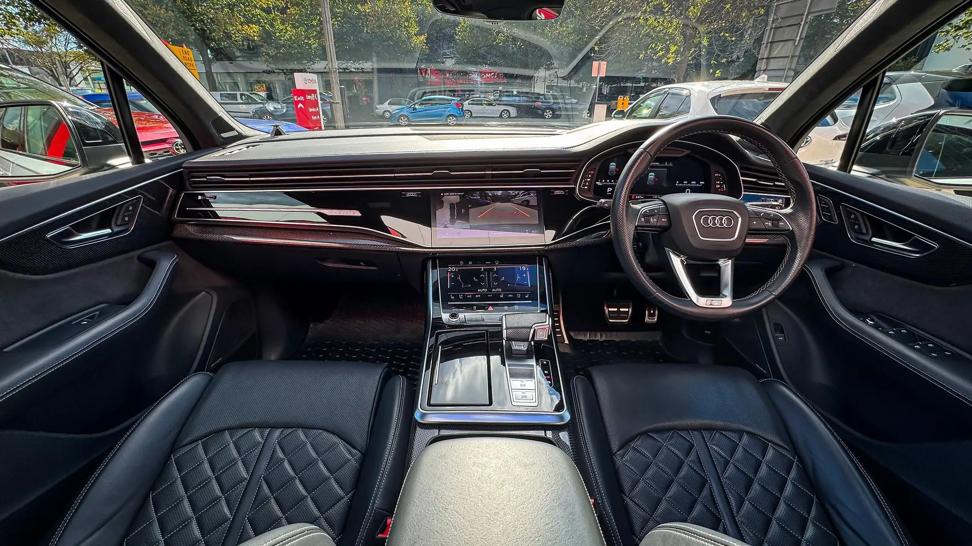 2021 Audi SQ7 Gallery Image 28