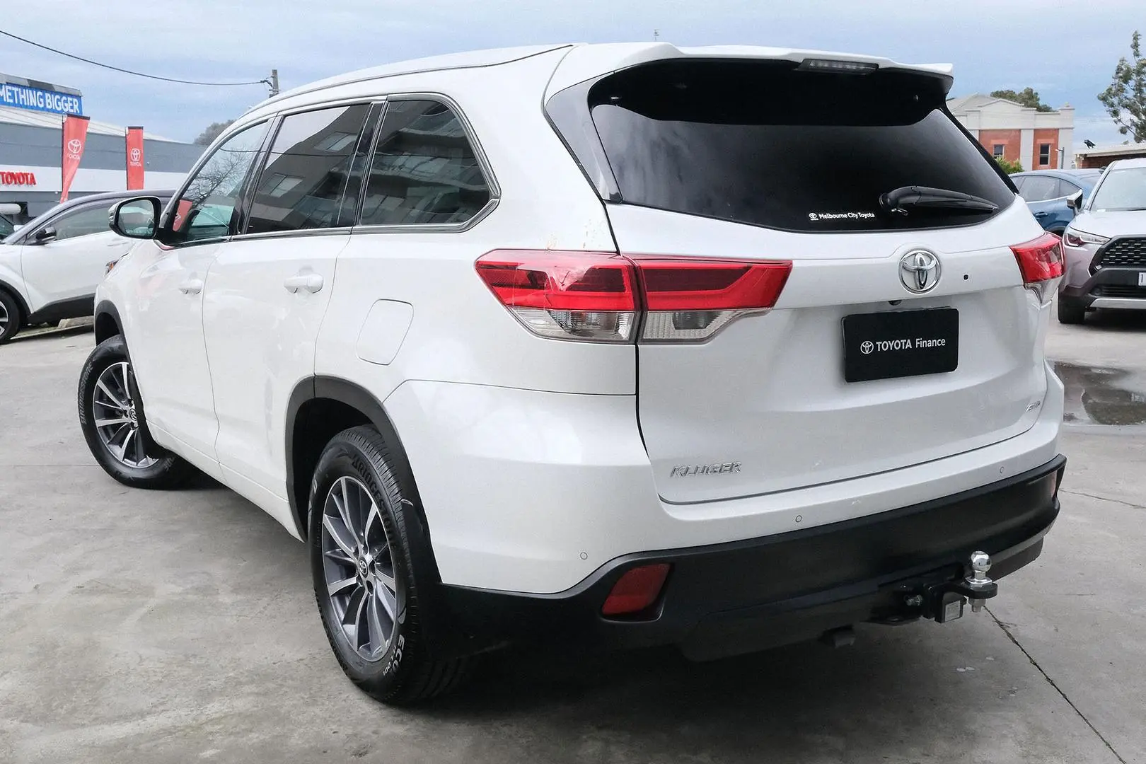2019 Toyota Kluger Gallery Image 2