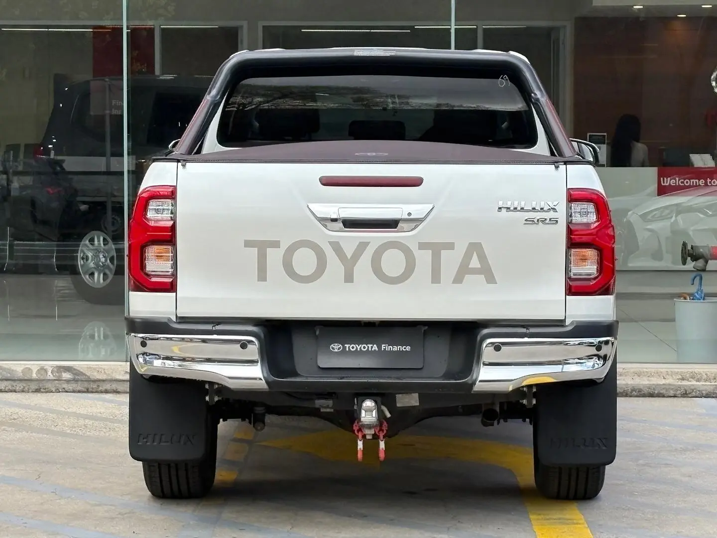 2020 Toyota Hilux Gallery Image 8