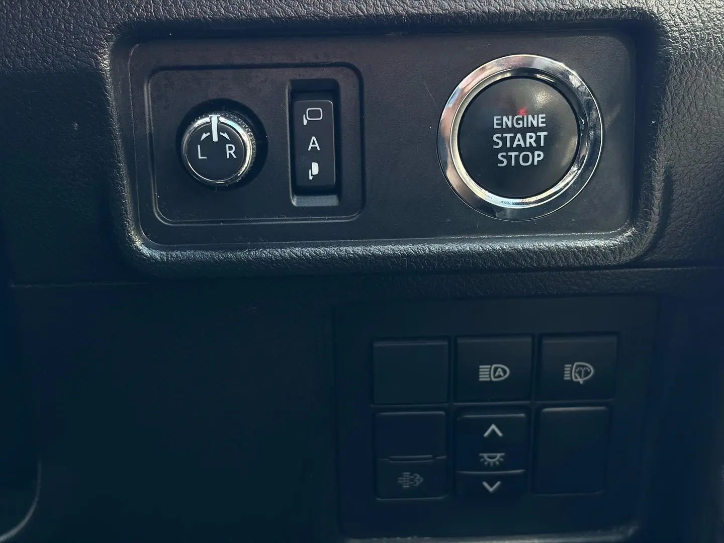 2022 Toyota Landcruiser Prado Gallery Image 25